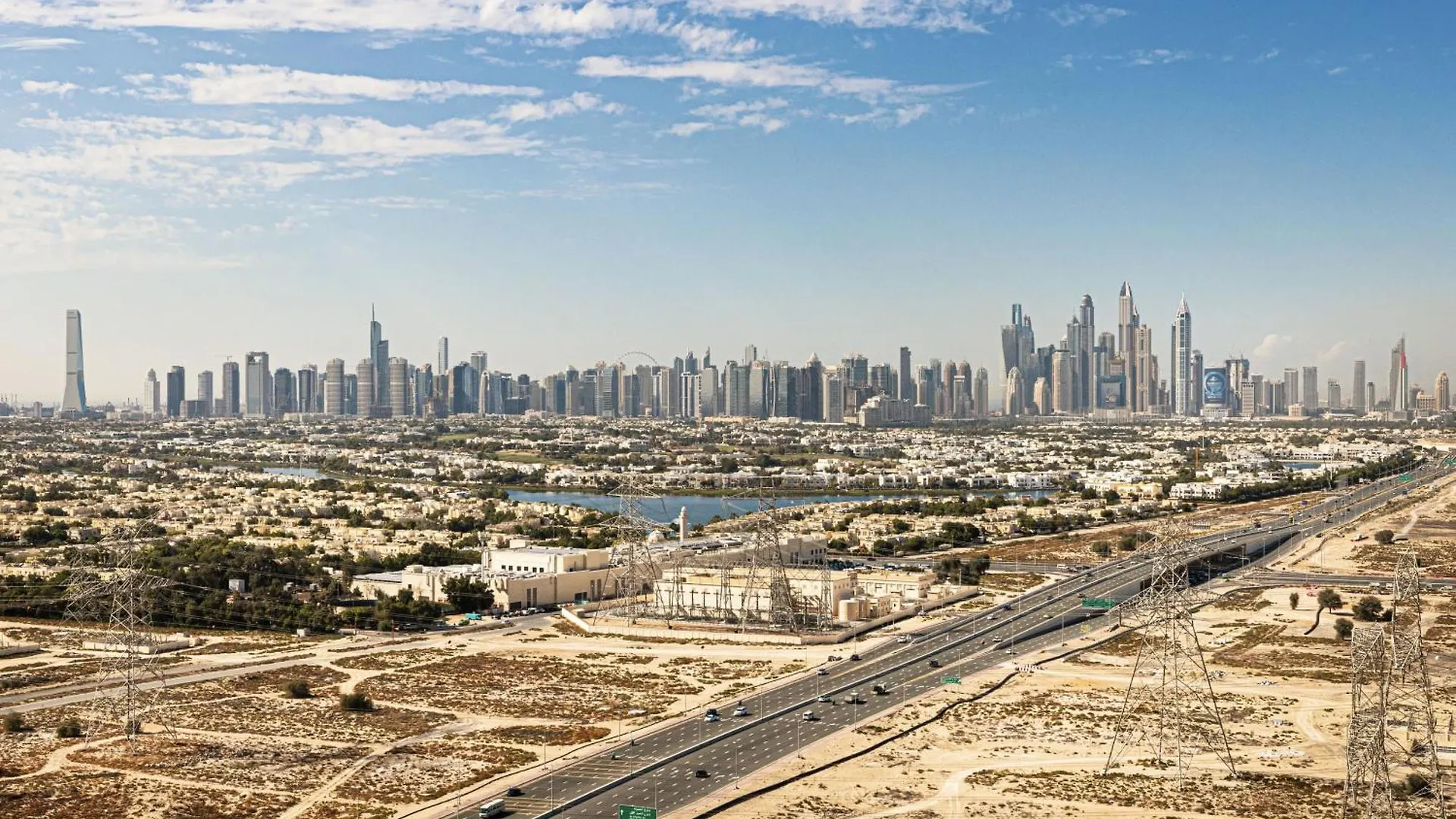 Daniels Stylish 1Br Apartment With Al Khail View Dubai