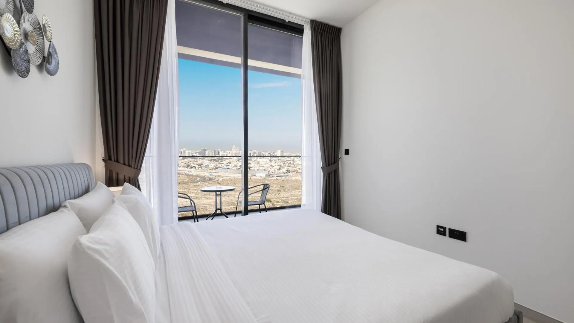 Daniels Stylish 1Br Apartment With Al Khail View Dubai 0*,